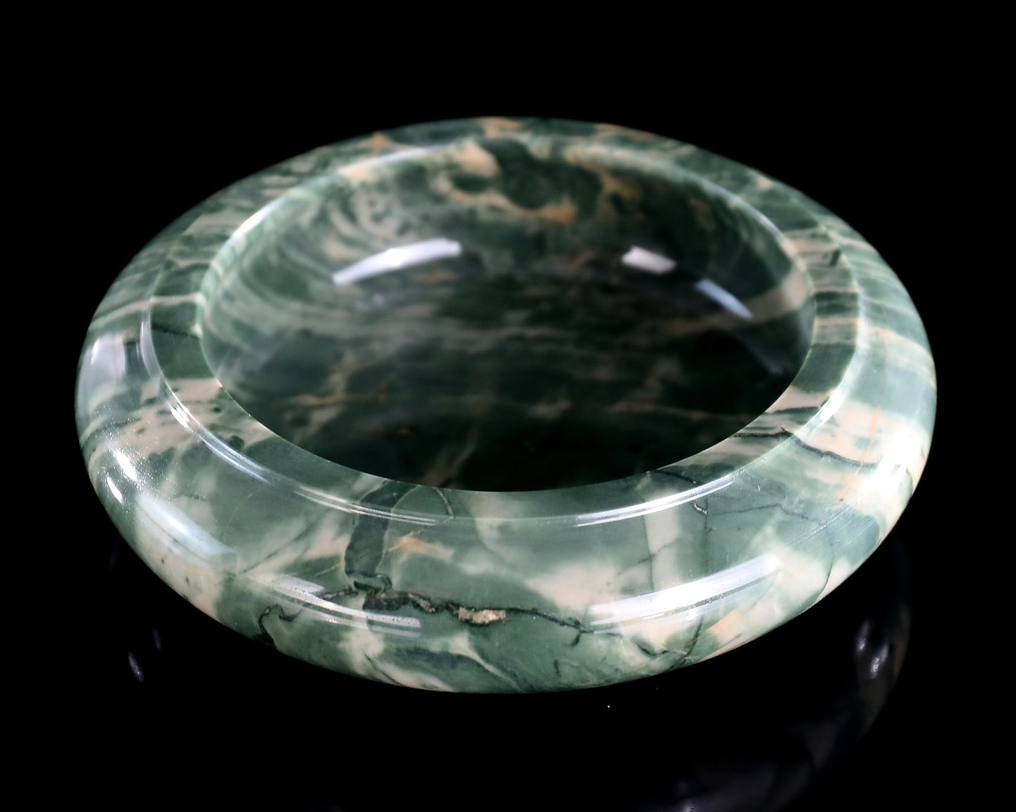 5.7" Jiulong Jade Hand Carved Crystal Ashtray