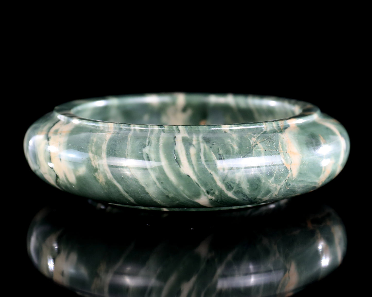 5.7" Jiulong Jade Hand Carved Crystal Ashtray