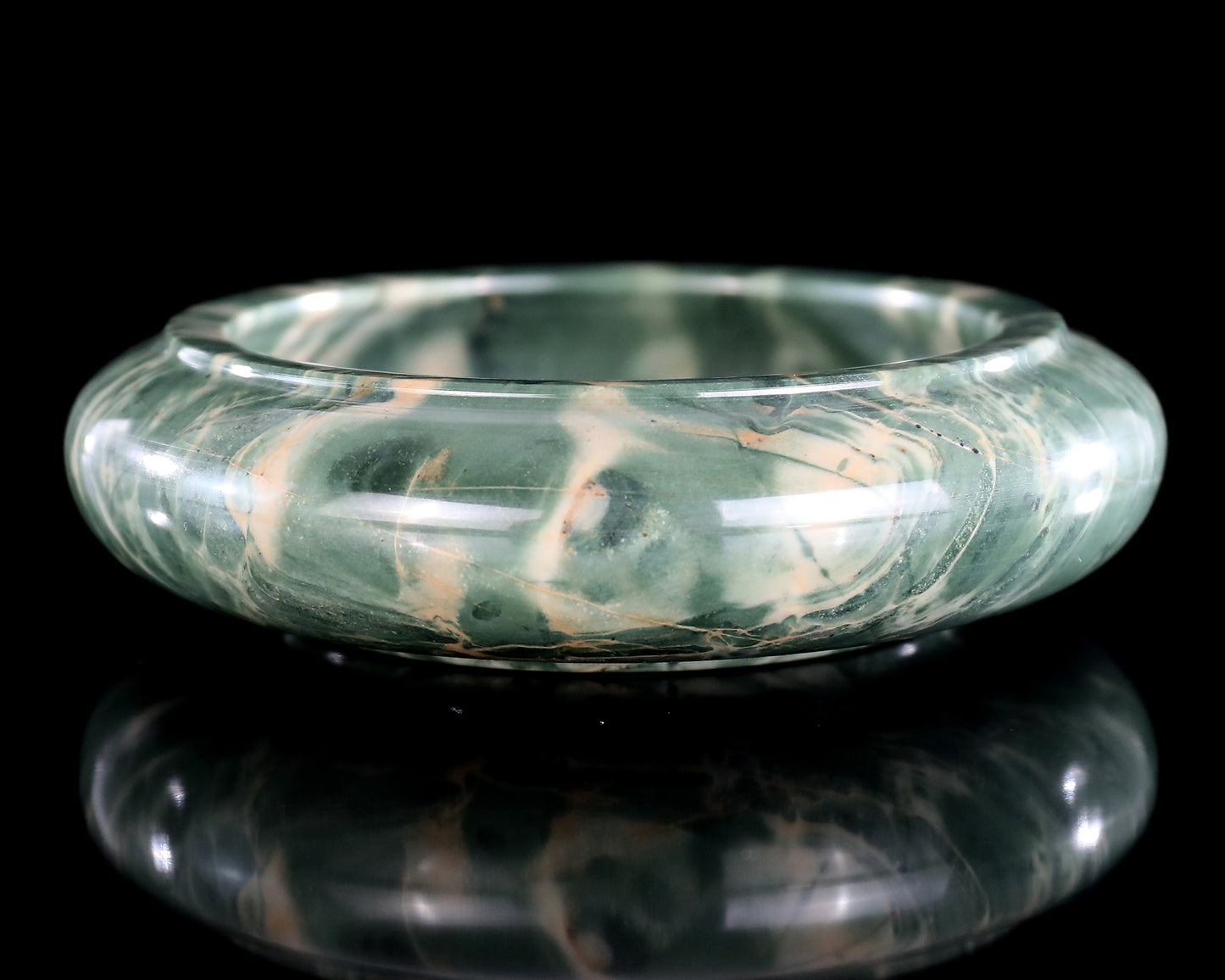 5.7" Jiulong Jade Hand Carved Crystal Ashtray